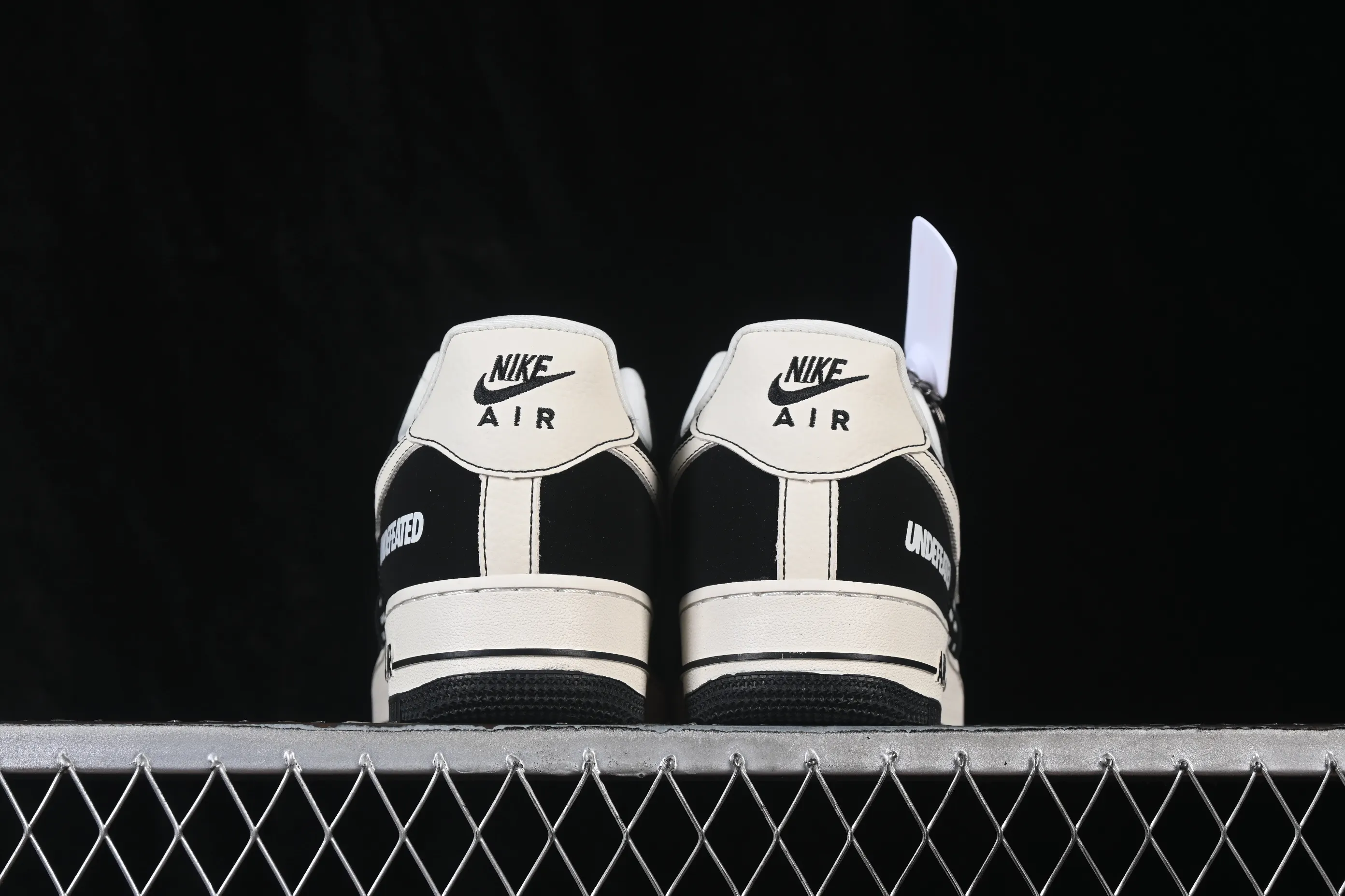 All categories Nk Air Force 1 Air Force series Nk Air Force 1 Low Air Force low-top Nike Air Force 1'07 Low black and white Air Force 1 low-top casual sneakers DW8806-004